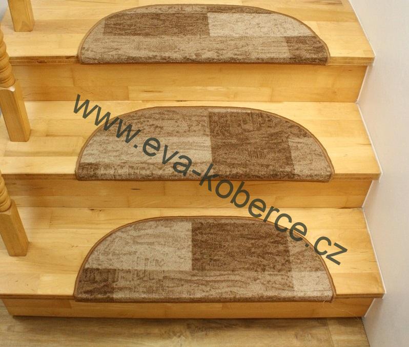 Protiskluzný nášlap na schody Icona 39 hnědý